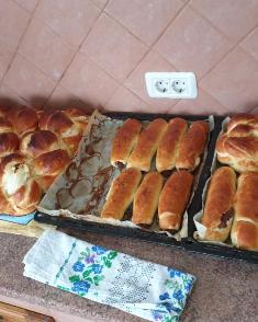 Bread rolls at Casa Neemia