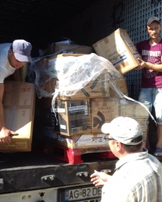 Willing hands Unloading (Ovidiu)