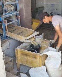 Milling maize Milling maize